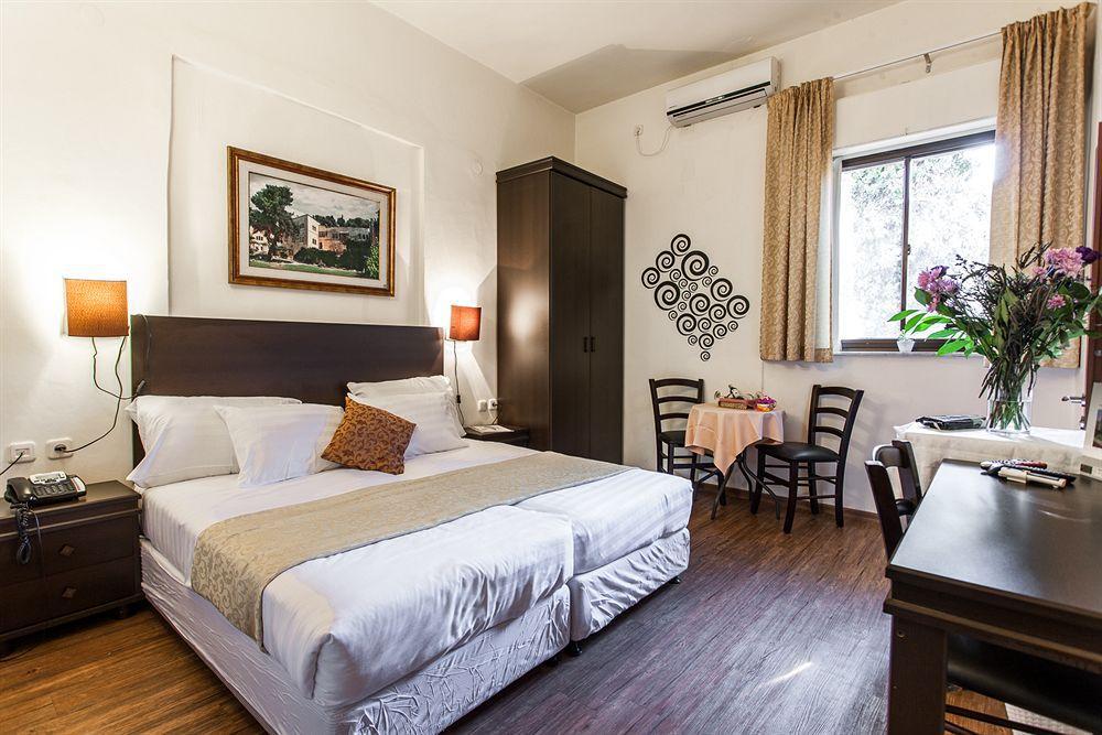 ลิตเติ้ลเฮาส์ อิน เรชาเวีย Hotel เยรูซาเลม ภายนอก รูปภาพ