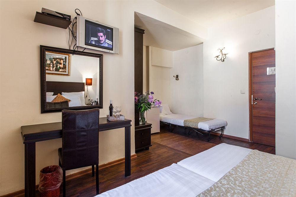ลิตเติ้ลเฮาส์ อิน เรชาเวีย Hotel เยรูซาเลม ภายนอก รูปภาพ