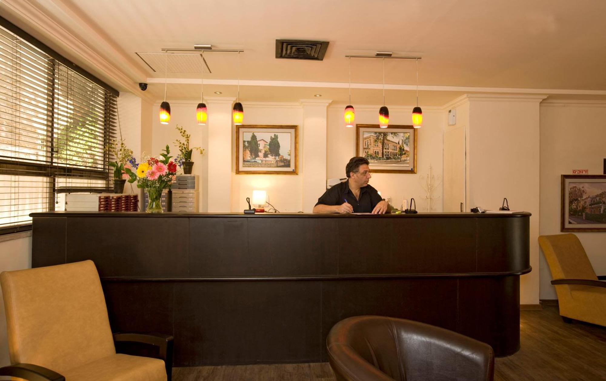 ลิตเติ้ลเฮาส์ อิน เรชาเวีย Hotel เยรูซาเลม ภายนอก รูปภาพ