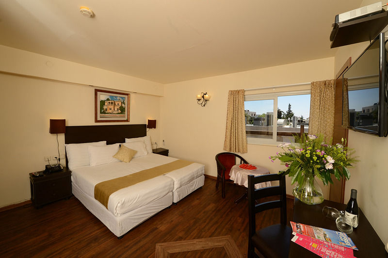 ลิตเติ้ลเฮาส์ อิน เรชาเวีย Hotel เยรูซาเลม ภายนอก รูปภาพ