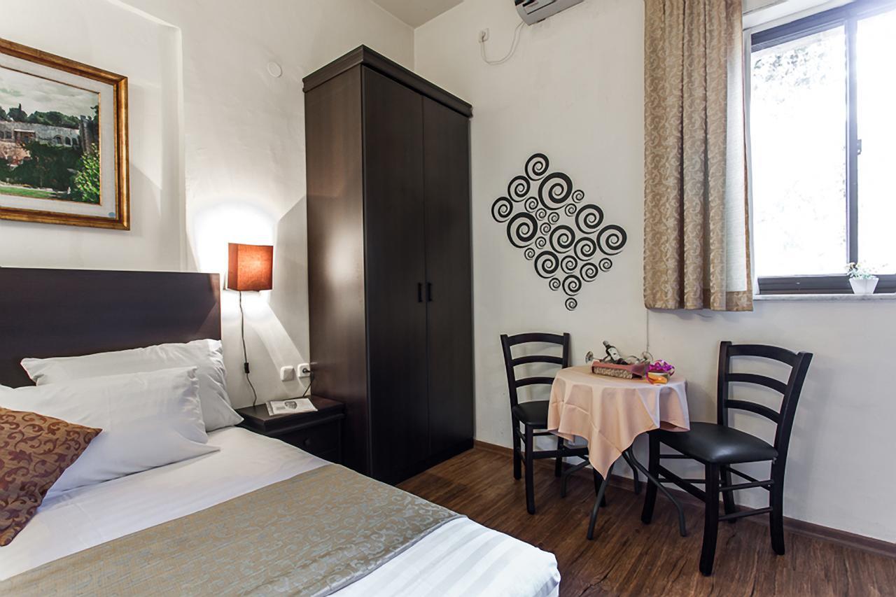 ลิตเติ้ลเฮาส์ อิน เรชาเวีย Hotel เยรูซาเลม ภายนอก รูปภาพ