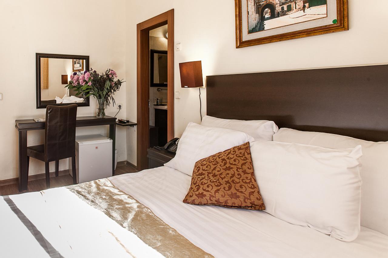 ลิตเติ้ลเฮาส์ อิน เรชาเวีย Hotel เยรูซาเลม ภายนอก รูปภาพ
